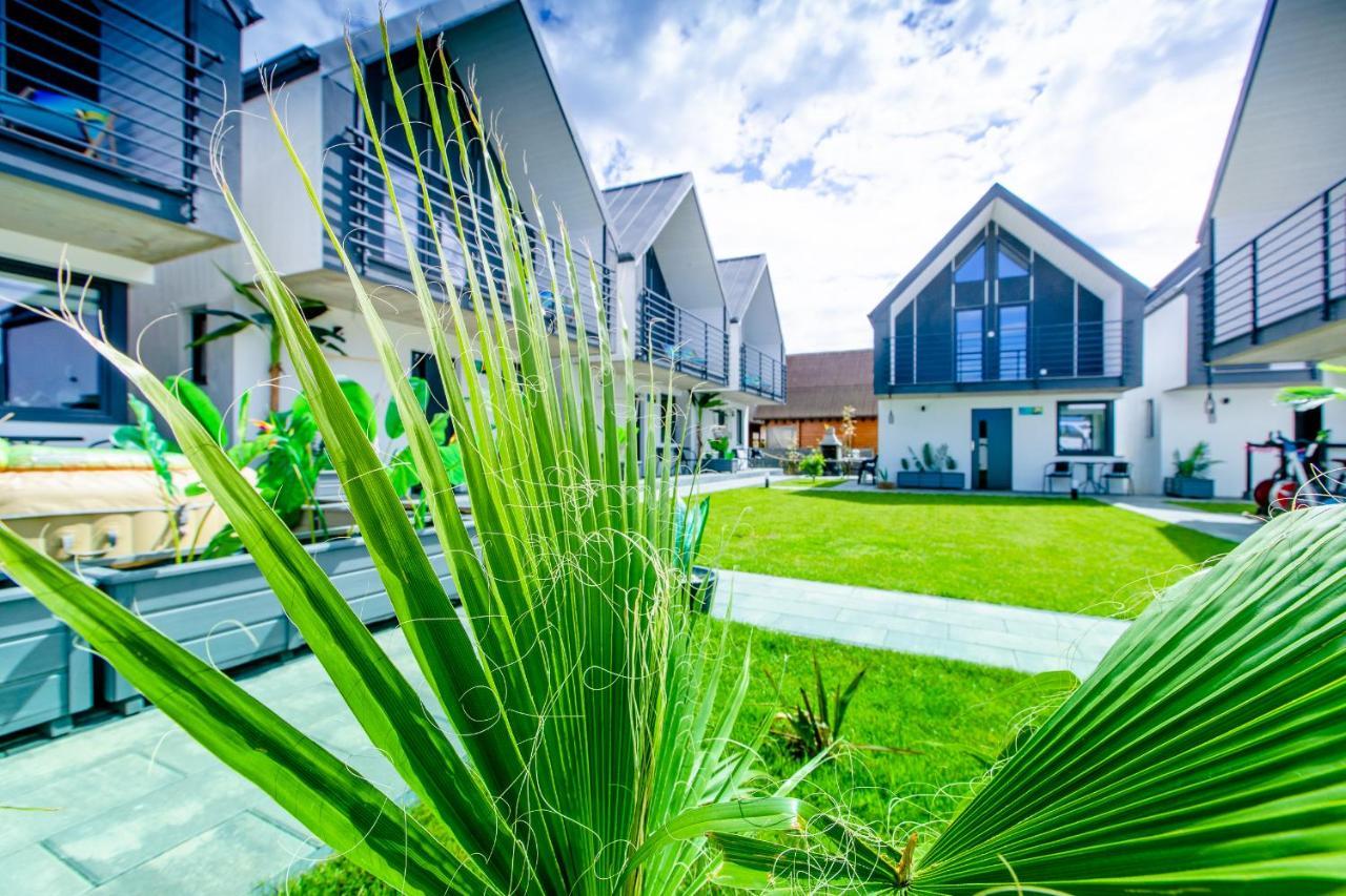 Temple Luxury Resort Rewal Exterior photo