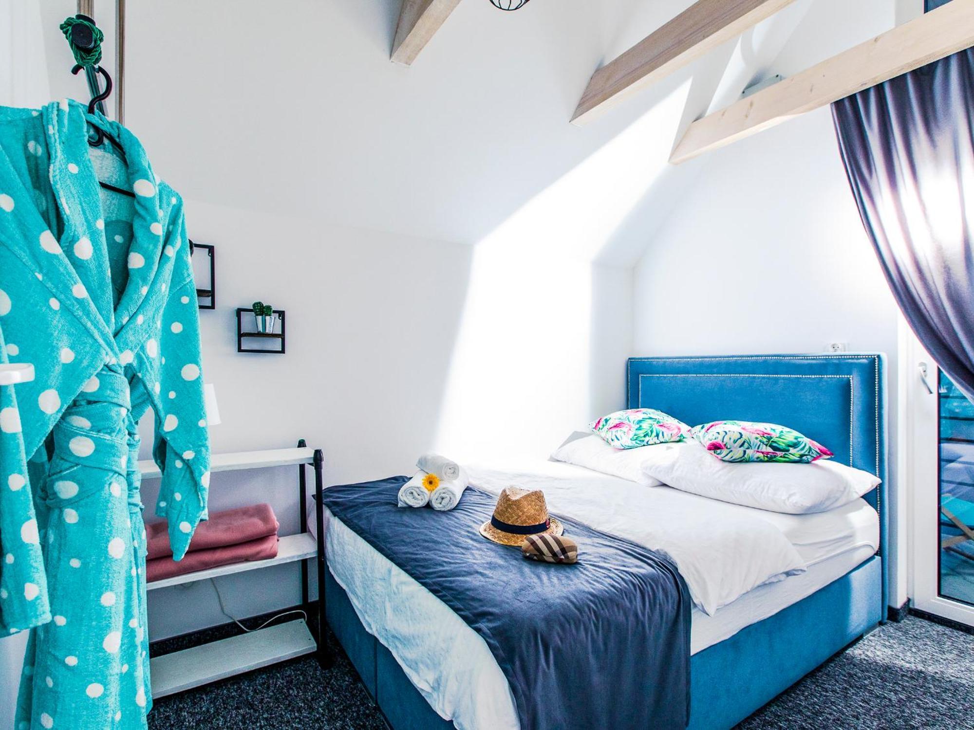 Temple Luxury Resort Rewal Room photo